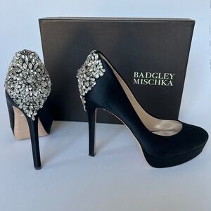 Badgley Mischka | Viola Pumps | Size 9 | Black Satin